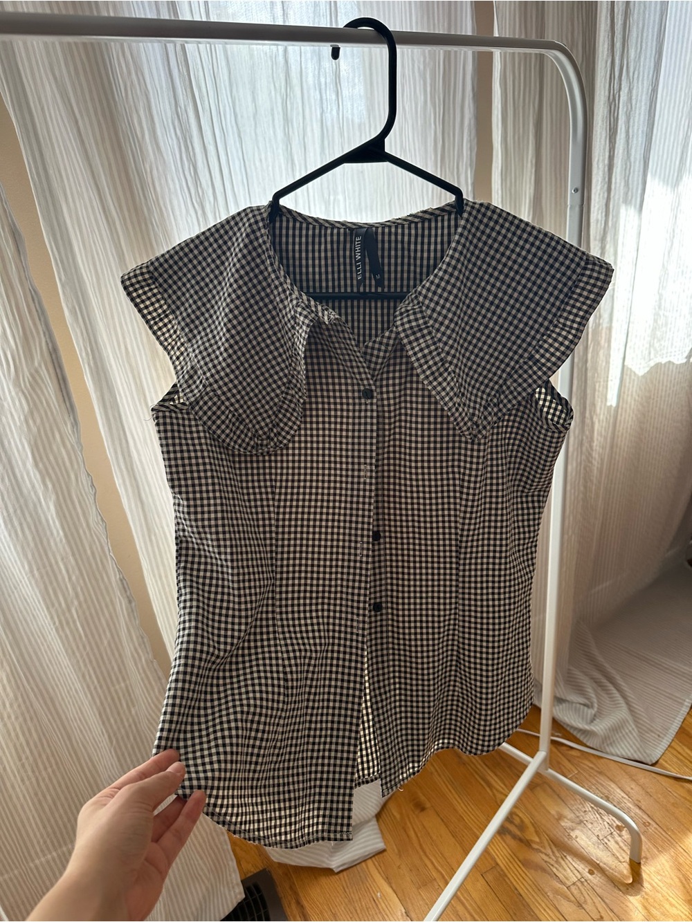 Y2K Sleeveless Gingham Button-Front Top with Statement Collar - Black/White
